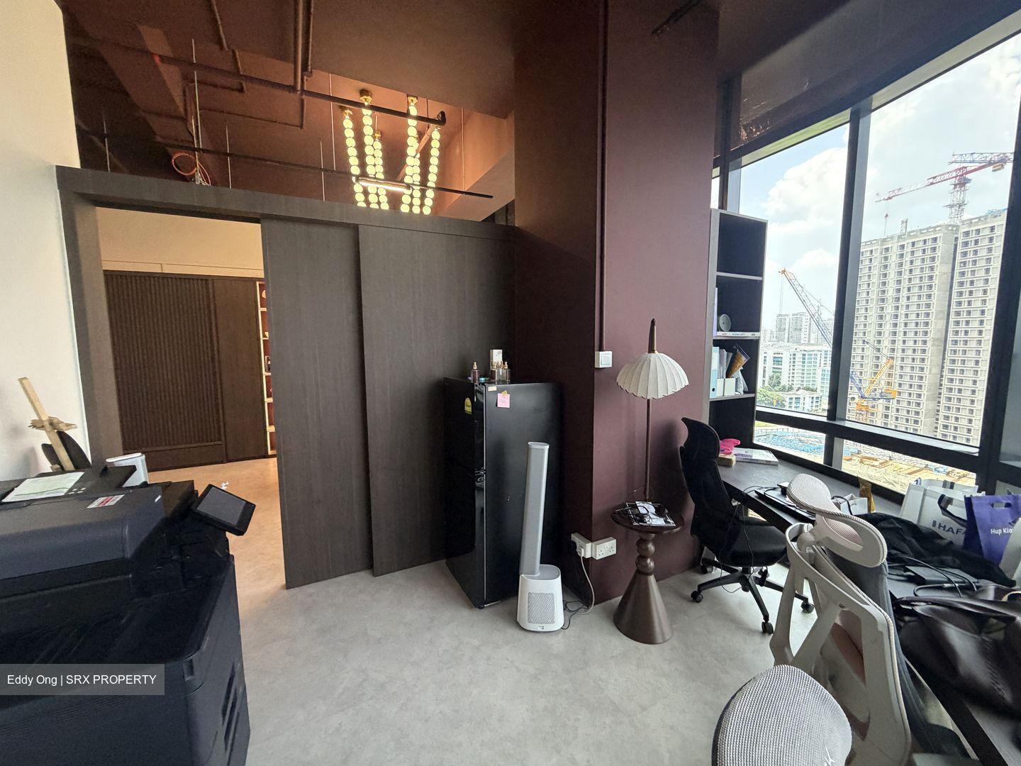 Woods Square (D25), Office #626979551